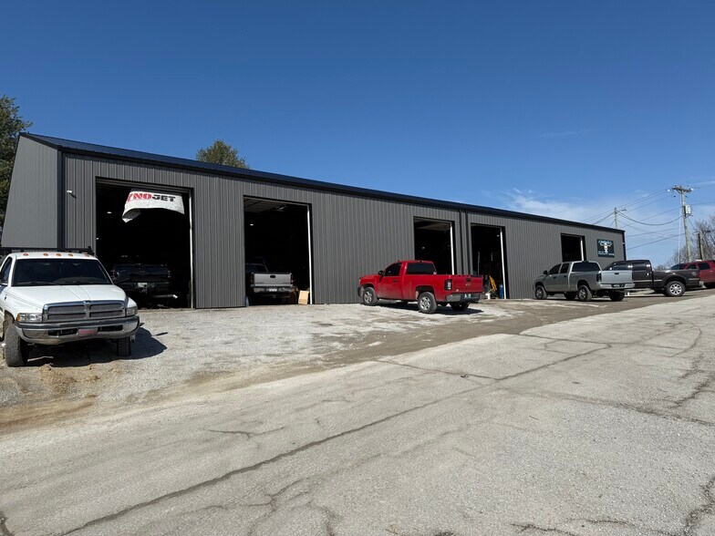 More Photos Of 900 Highway 127 S, Owenton Auto Repair For Sale