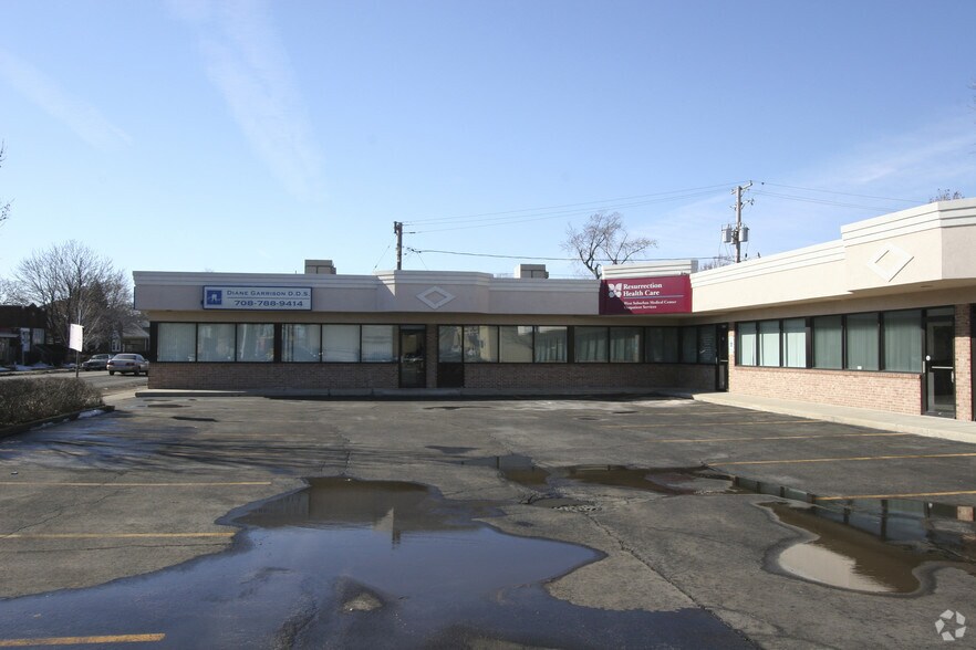 More Photos Of 2550 S Oak Park Ave, Berwyn Medical For Sale