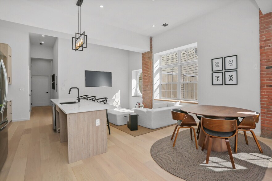 More Photos Of 63 Church St, Greenwich Apartments For Sale