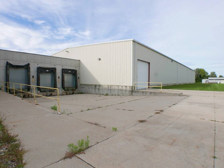 More Photos Of 2125 Redman Dr, Alma Distribution For Sale