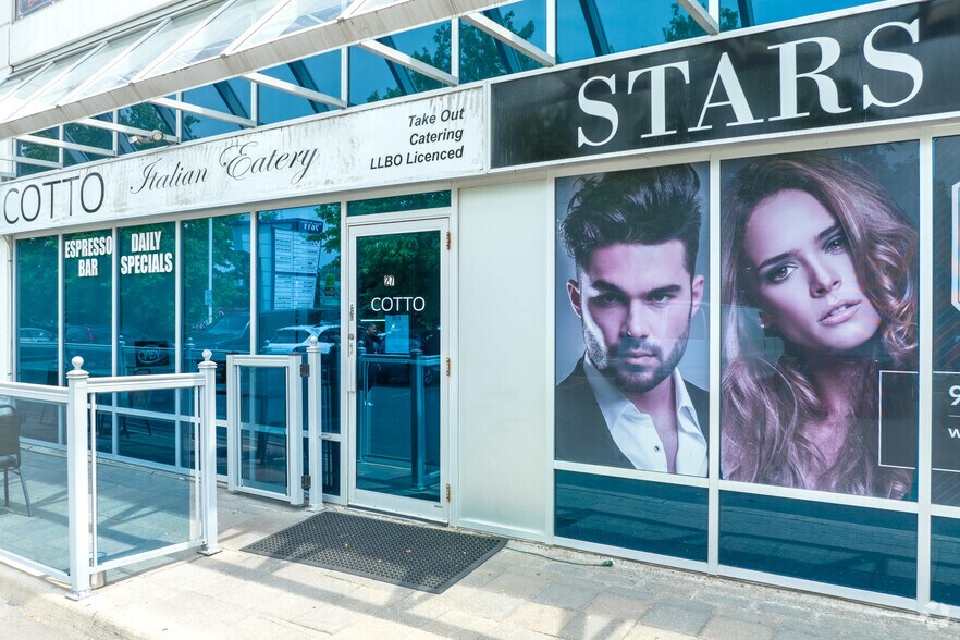 More Photos Of 7611 Pine Valley Dr, Vaughan Storefront Retail Office For Sale