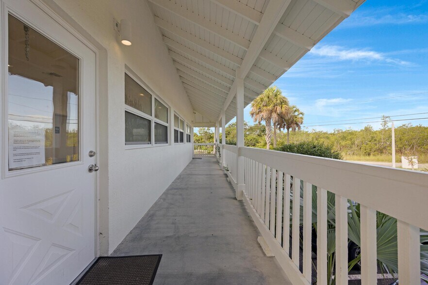 More Photos Of 19950-19980 Overseas Hwy, Sugarloaf Key Office For Sale