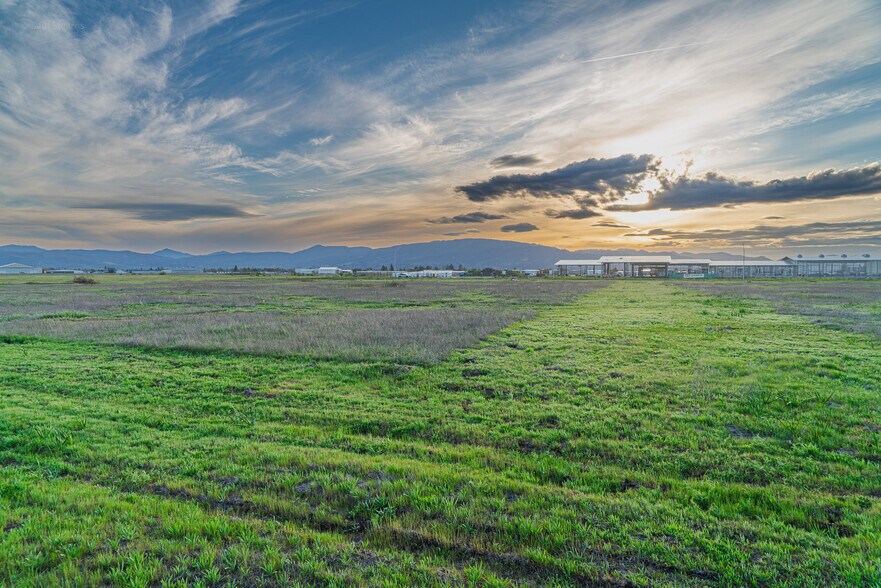 More Photos Of 4676 Industry Dr, Medford Land For Sale