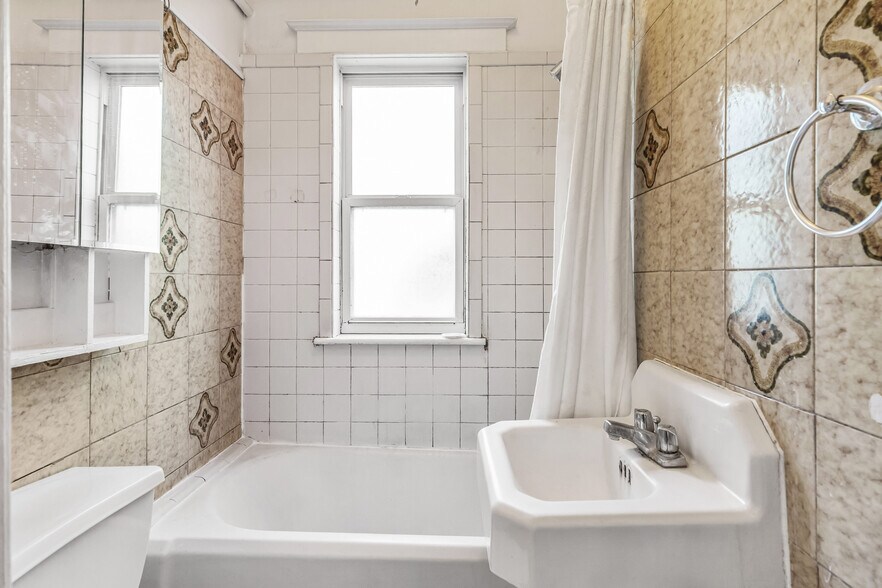 More Photos Of 477 N Pennsylvania St, Denver Apartments For Sale