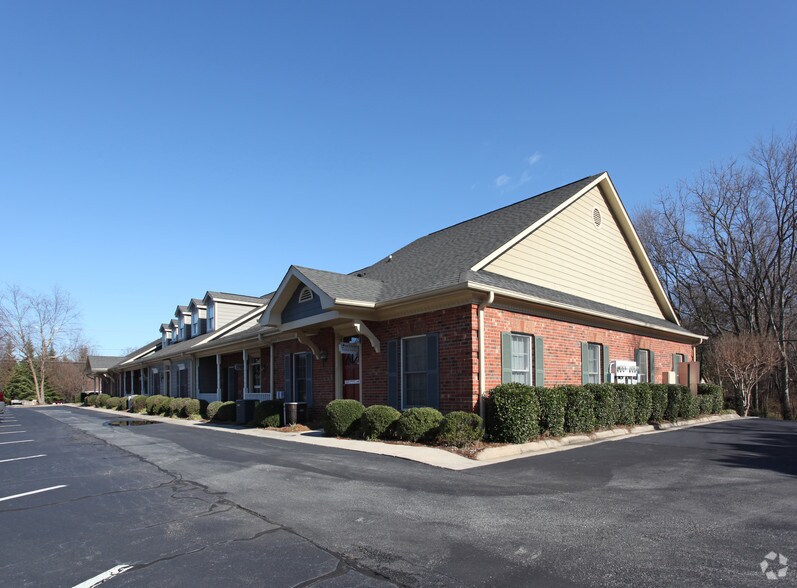 More Photos Of 701 W Main St, Jamestown Office For Lease