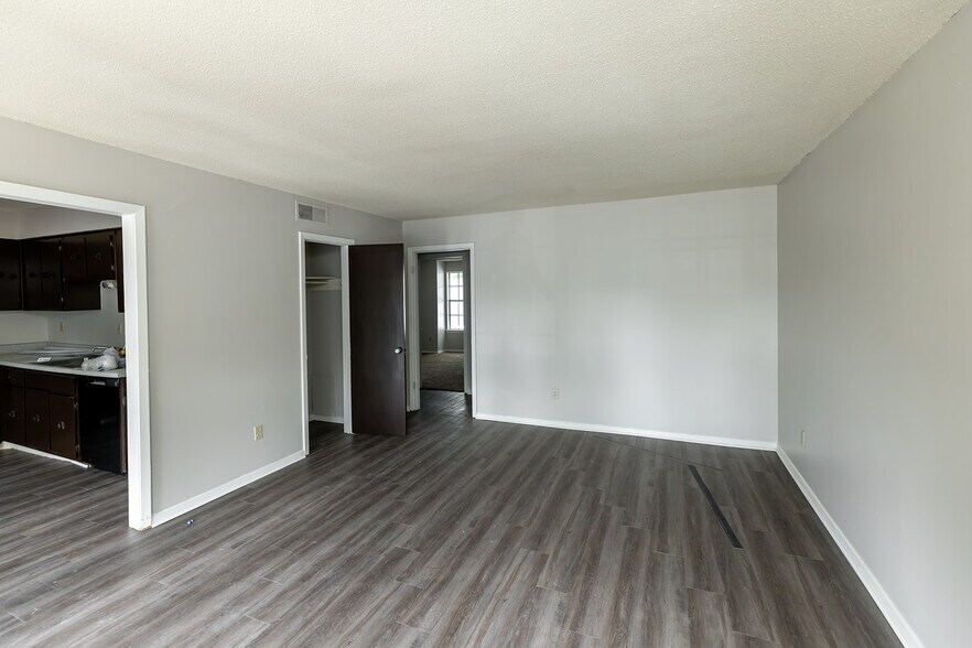 More Photos Of 3446 Carnes Ave, Memphis Apartments For Sale