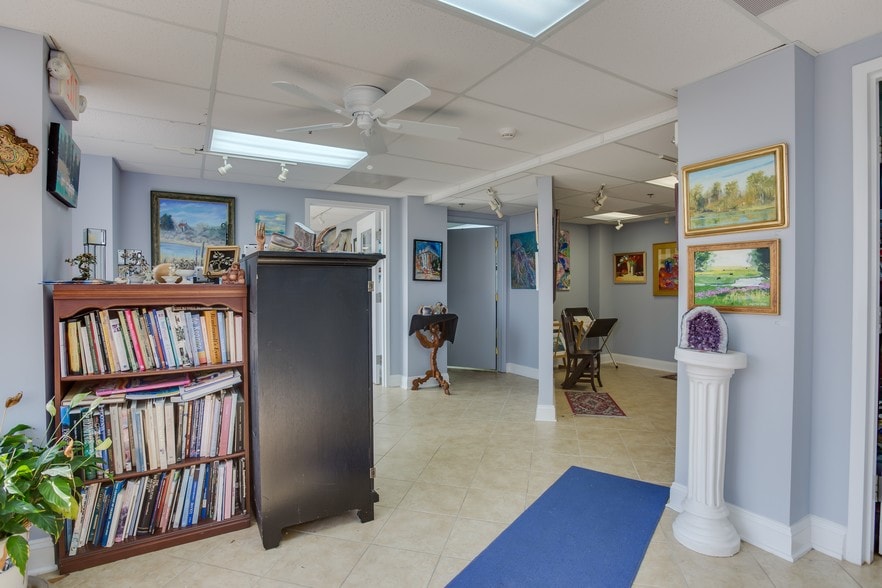 More Photos Of 100 Taylor St, Colonial Beach Storefront Retail Office For Sale