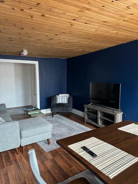 More Photos Of 10 N River St, Batavia Apartments For Sale