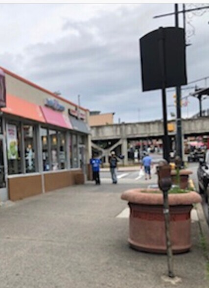 More Photos Of 237-251 Market St, Paterson Storefront Retail Office For Lease