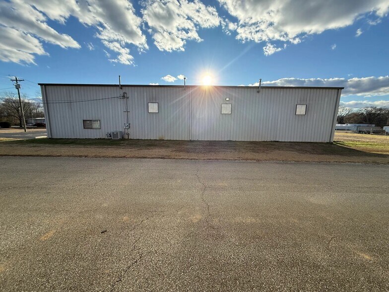 More Photos Of 93 Miller Dr, Jackson Warehouse For Sale