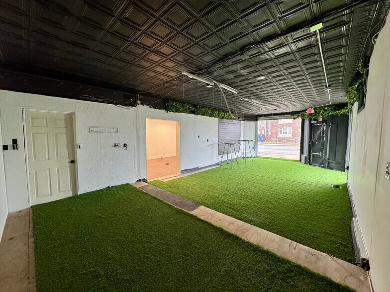 More Photos Of 3395 Bailey Ave, Buffalo Storefront Retail Residential For Lease