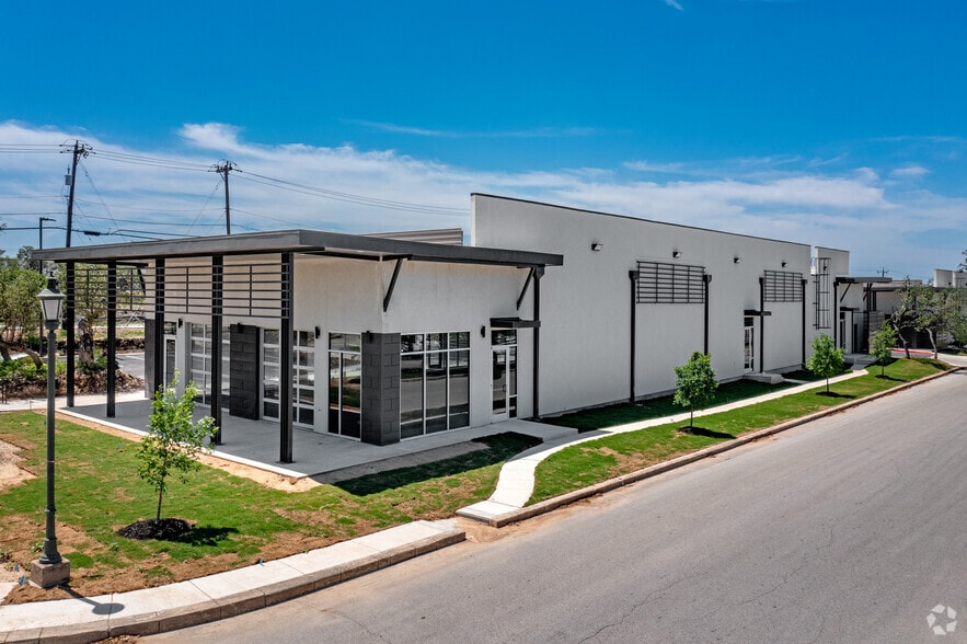 More Photos Of 2703 N Loop W 1604, San Antonio Unknown For Lease