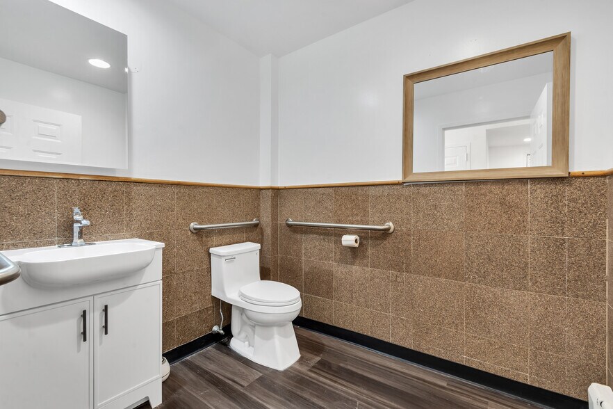 More Photos Of 244 E 32nd St, New York Apartments For Lease