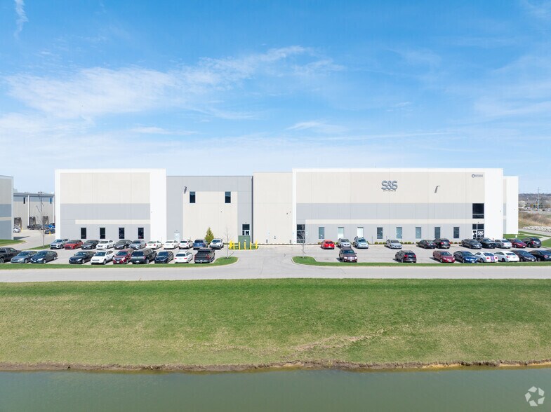 More Photos Of 4600 Brate Dr, West Chester Unknown For Lease