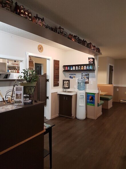 More Photos Of 4462 Hummingbird Rd, Little Fort Hospitality For Sale