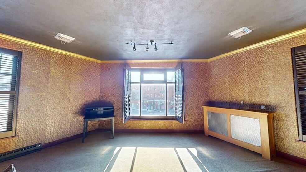More Photos Of 338 Main St, Bennington Storefront Retail Residential For Sale