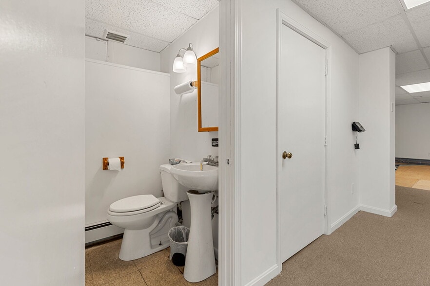 More Photos Of 136 Main St, Acton Unknown For Lease