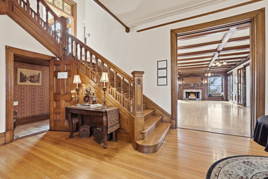 More Photos Of 270 Maple St, Springfield Hospitality For Sale