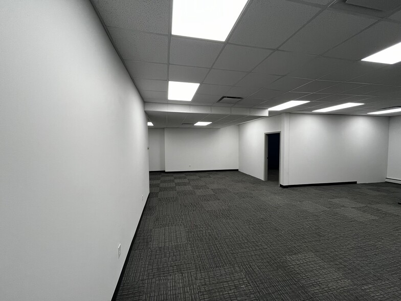 More Photos Of 205 Main St, Chatham Office For Lease