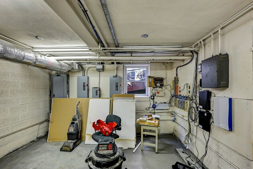 More Photos Of 301 Delaware Ave, Olyphant Office For Sale