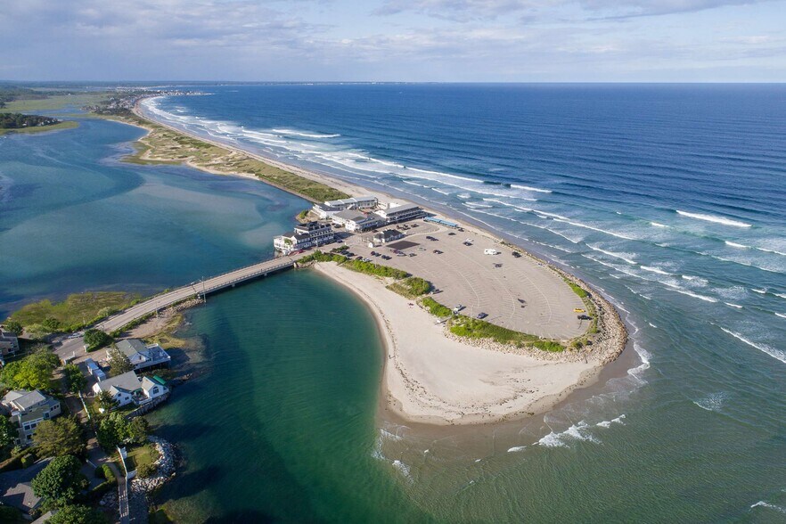 More Photos Of 307 Main St, Ogunquit Storefront For Sale