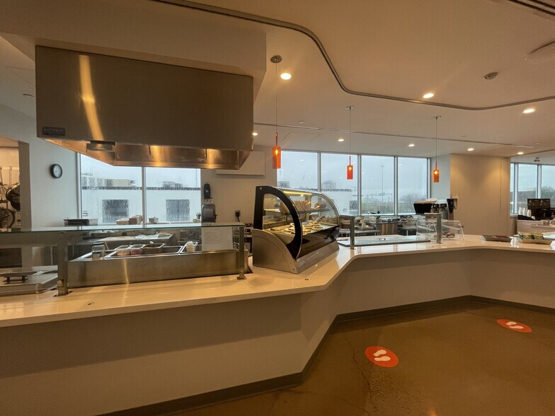 More Photos Of 27 Fasken Dr, Toronto Office For Sale