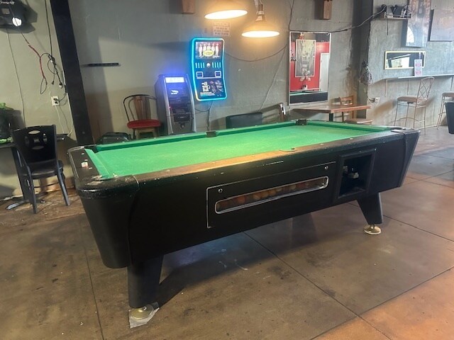 More Photos Of 2205 N Broadway, Los Angeles Bar For Sale