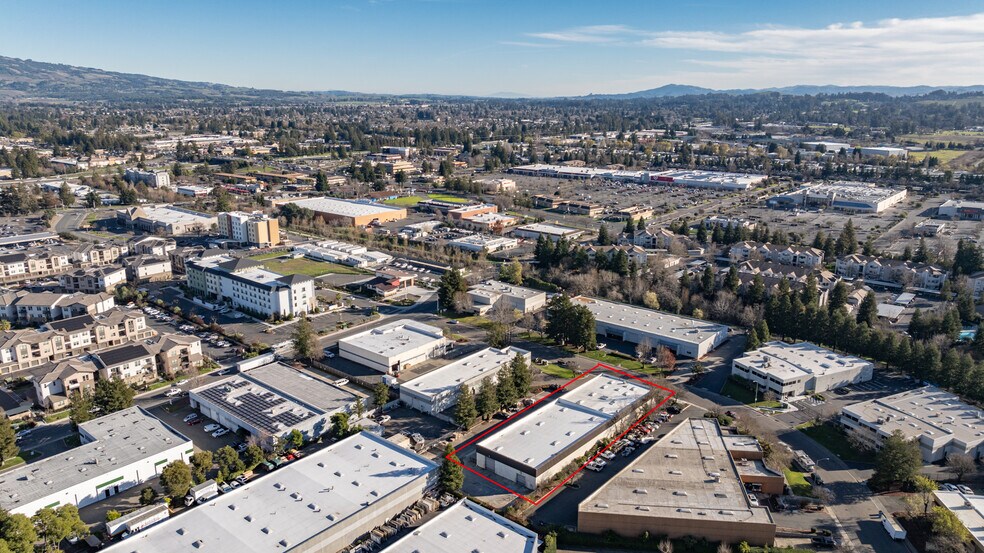 More Photos Of 522 Martin Ave, Rohnert Park Distribution For Lease