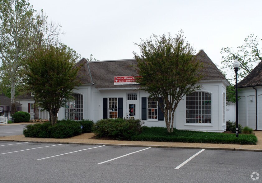 More Photos Of 1220 Sycamore Sq, Midlothian Unknown For Lease