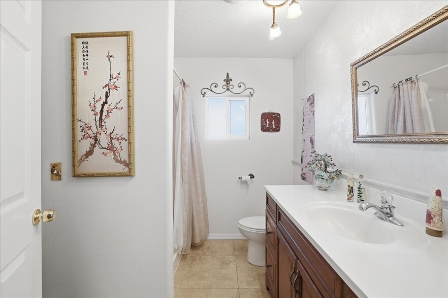 More Photos Of 198 W Marydale Ave, Soldotna Medical For Sale