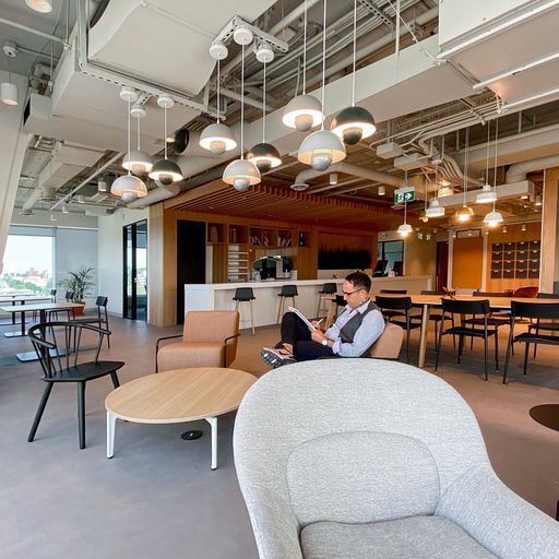 More Photos Of 525 8th Ave W, Vancouver Coworking Space