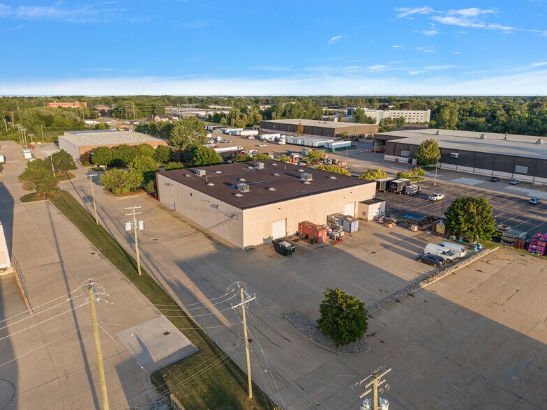 More Photos Of 44567 Morley Dr, Clinton Township Warehouse For Sale