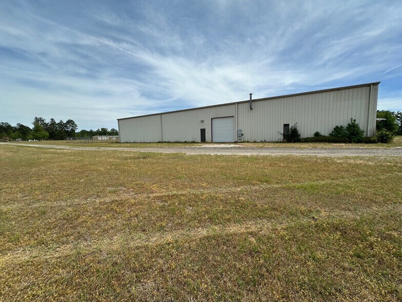 More Photos Of 1206 Shannon Blvd, Louisville Industrial For Sale