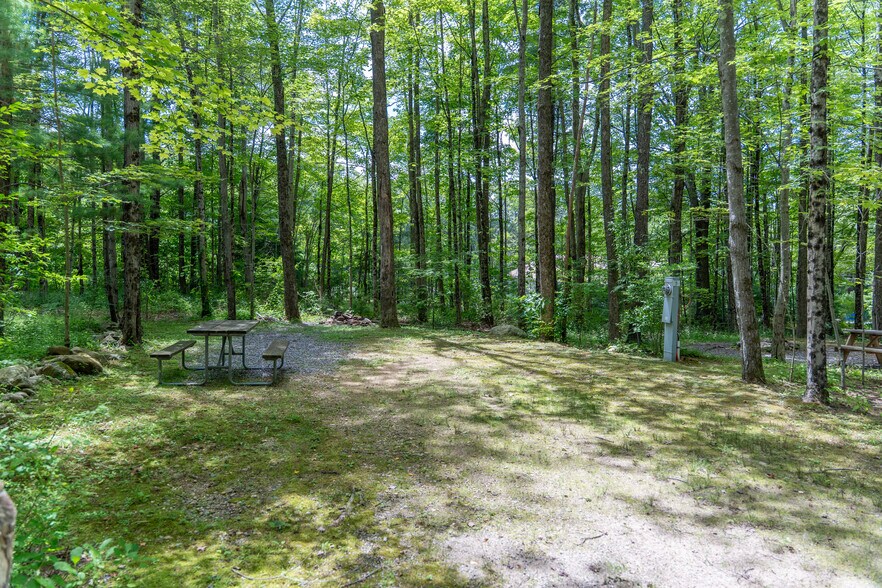 More Photos Of 1379 CT-197, Woodstock Specialty For Sale