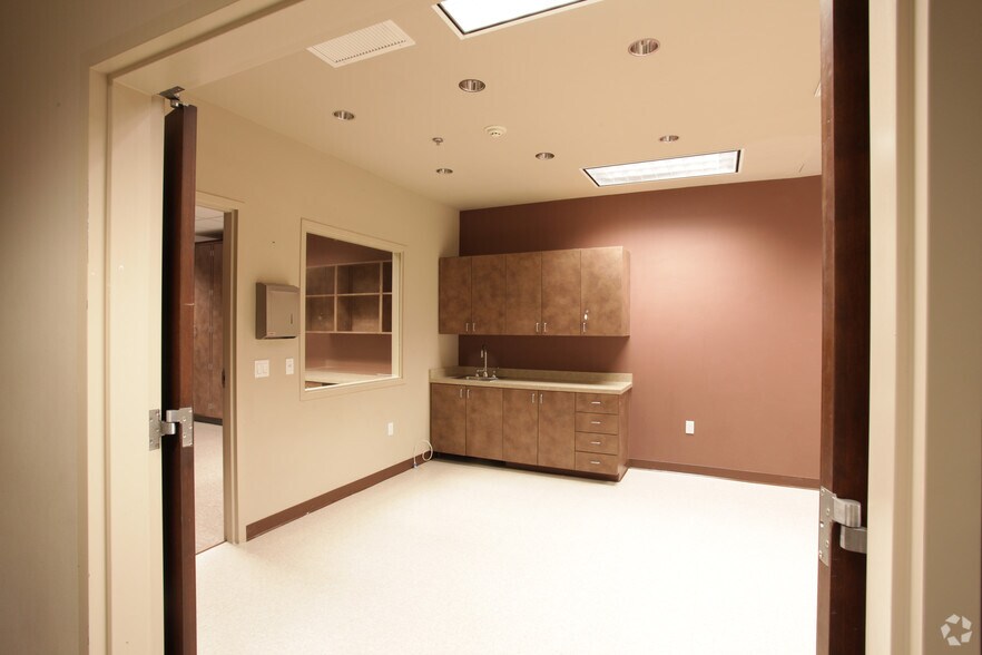 More Photos Of 3061 S Maryland Pky, Las Vegas Medical For Lease