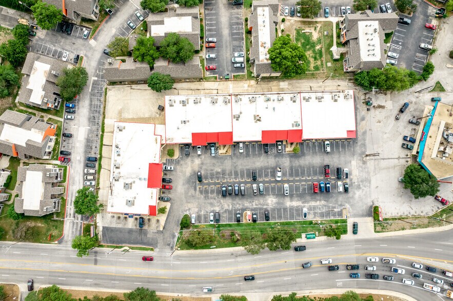 More Photos Of 8341-8381 Perrin Beitel Rd, San Antonio Unknown For Lease