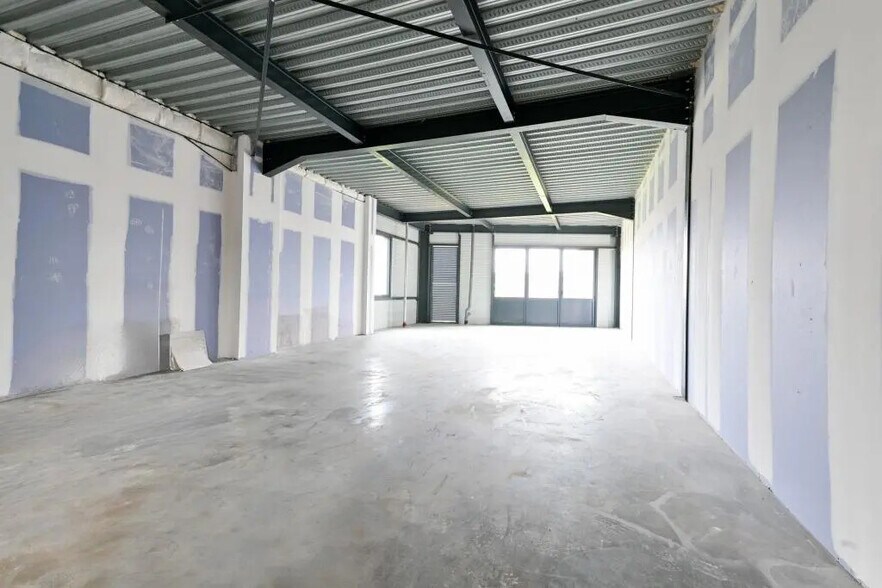 More Photos Of 180 Avenue Des Hauts De Saint-Aubin, Angers Light Manufacturing For Lease