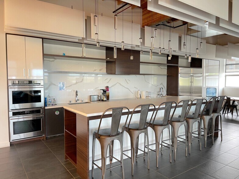 More Photos Of 1901-1911 4th St, Berkeley Storefront Retail Office For Lease