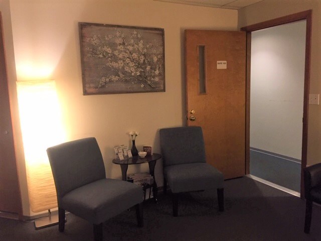 More Photos Of 15110 SW Boones Ferry Rd, Lake Oswego Office For Sale