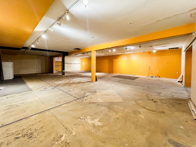 More Photos Of 1300 S Main St, Las Vegas Freestanding For Lease