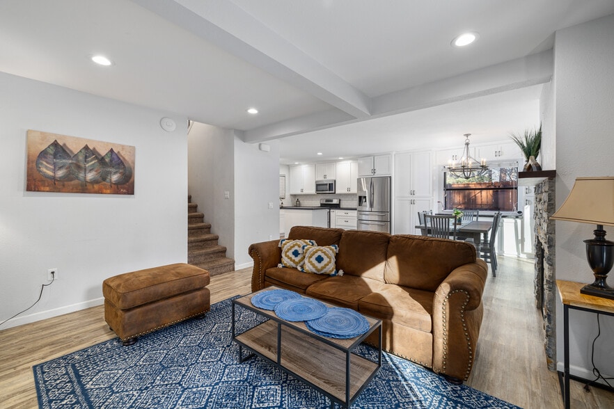 More Photos Of 1072 Ski Run Blvd, South Lake Tahoe Hotel For Sale