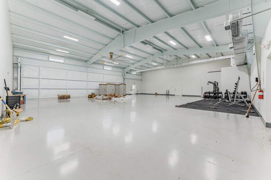 More Photos Of 7015 S 143rd St E, Derby Airplane Hangar For Sale