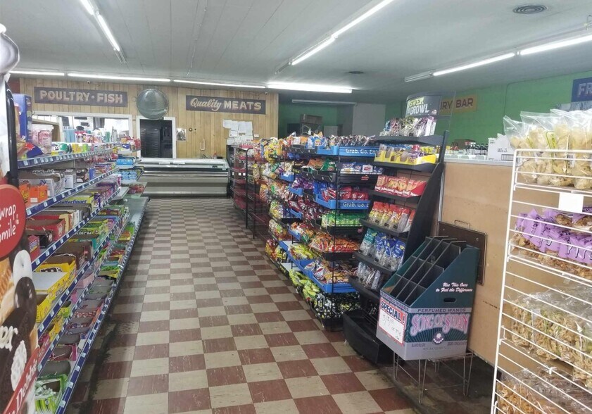More Photos Of 398 Martin Luther King Dr, Thomaston Convenience Store For Sale