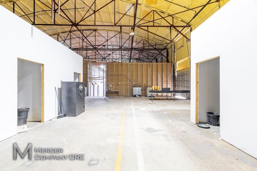 More Photos Of 900 N 4th St, Guthrie Manufacturing For Sale