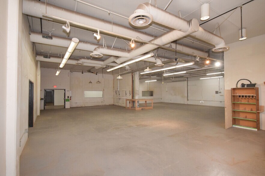More Photos Of 1440 N Spring St, Los Angeles Warehouse For Lease