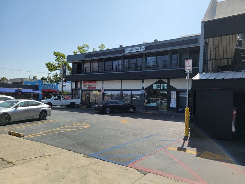 More Photos Of 7353 Melrose Ave, Los Angeles Unknown For Lease