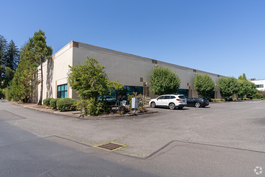 Primary Photo Of 3995 Fairview Industrial Dr, Salem Flex For Lease