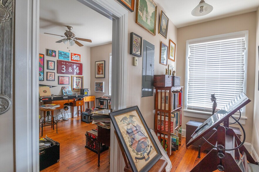 More Photos Of 2707 E Marshall St, Richmond Storefront Retail Residential For Sale