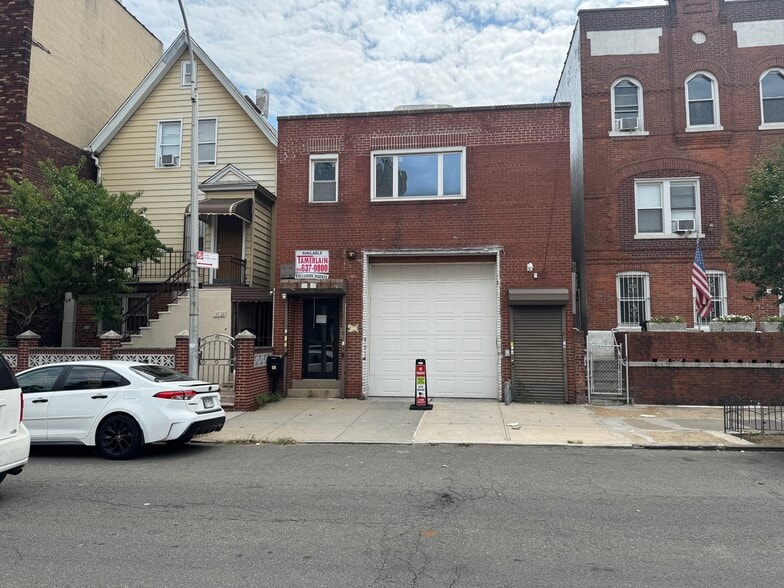 Primary Photo Of 37-23 27th St, Long Island City Light Distribution For Sale