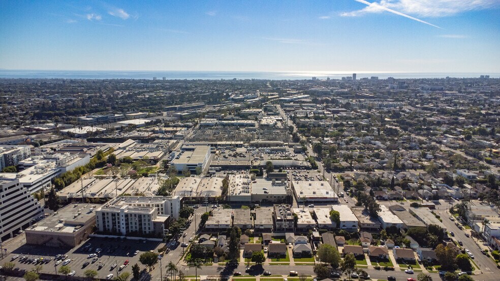 More Photos Of , Los Angeles Multifamily For Sale